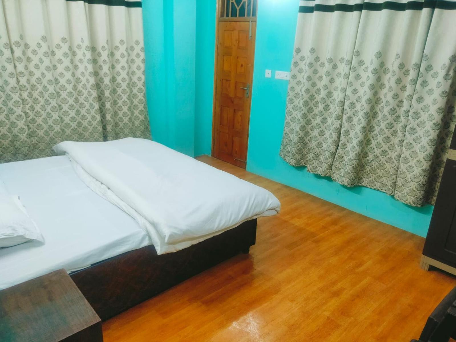 Thakur Apartment Simlá Kültér fotó