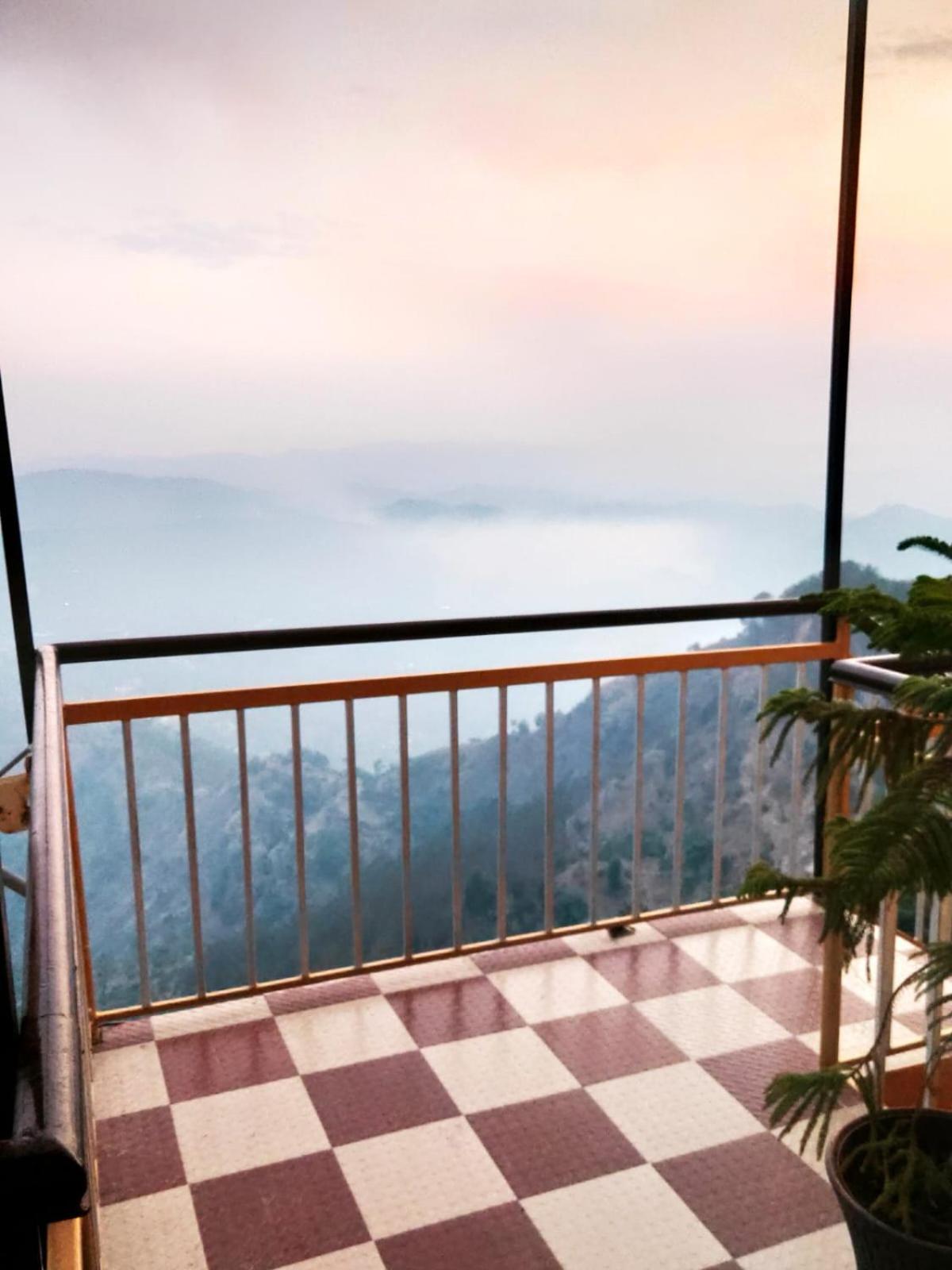 Thakur Apartment Simlá Kültér fotó